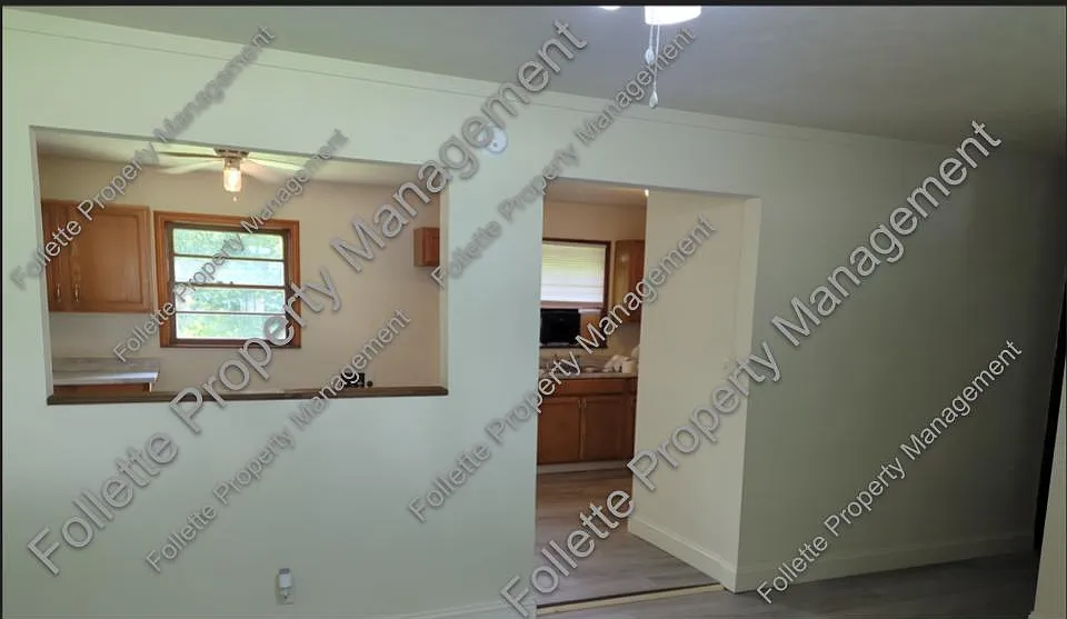 3 bed, 1282 sqft, $1,300 — Photo 2