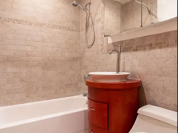 437 West 22nd Street image 7 of 8