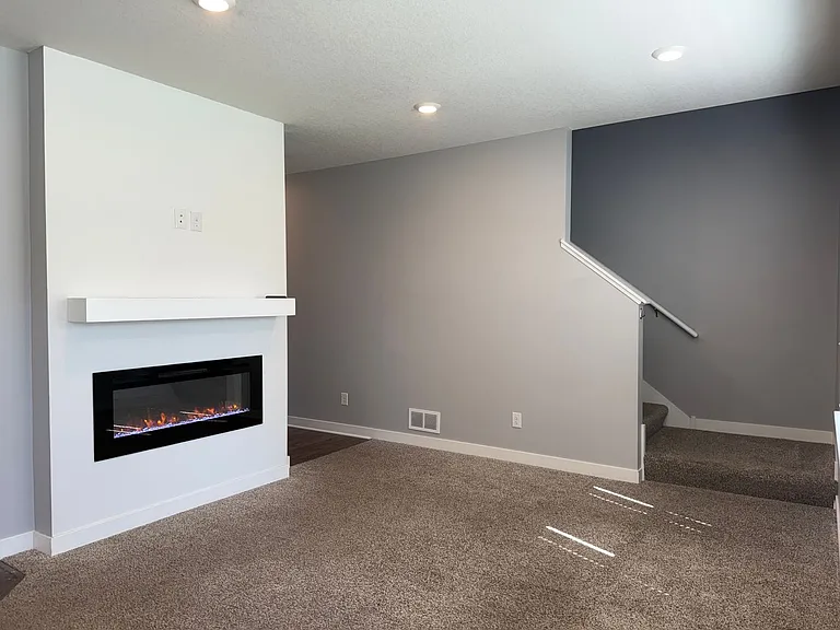 13144 Zachary Ln N — Photo 11