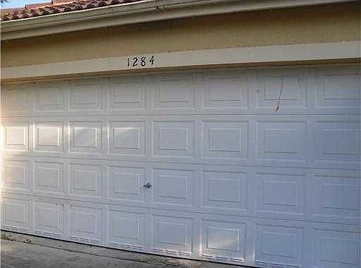 2nd image of 1284 Windsor Ln