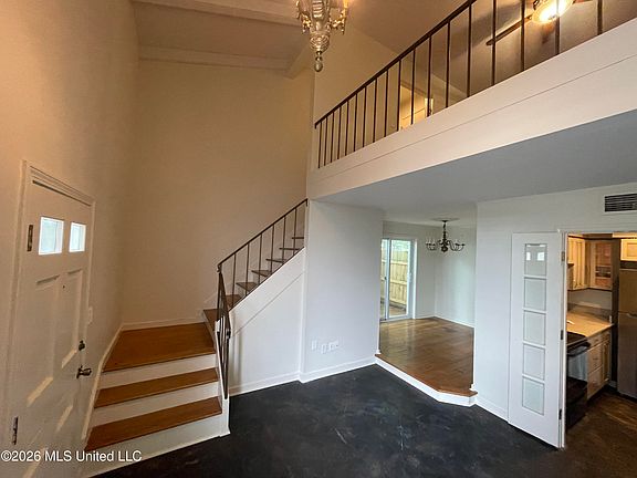 2nd image of 5025 Wayneland Dr APT J-4
