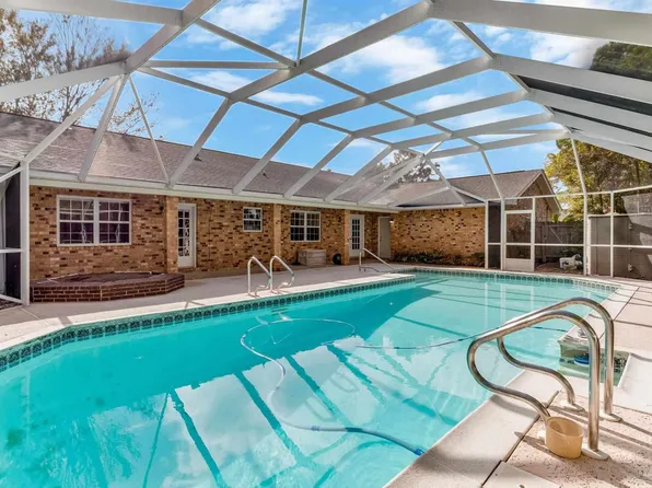 411 Bunker Hill Dr, Pensacola, FL 32506