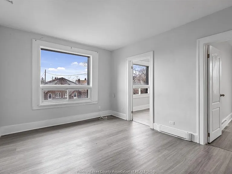 900 Ottawa St #5 — Photo 2