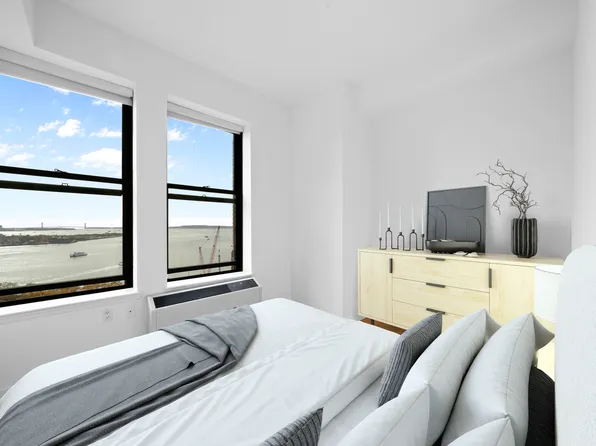 1 West Street image 3 of 13