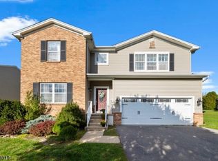 81 Alvin Sloan Ave, Washington, NJ 07882