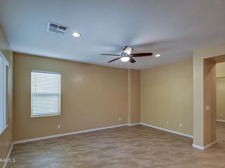 3114 E Franklin Ave — Photo 11