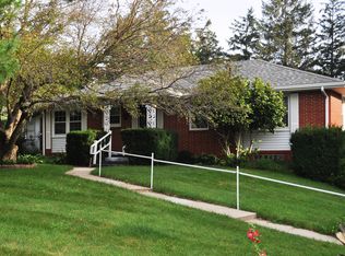 124 W Orange Rd, Waterloo, IA 50701