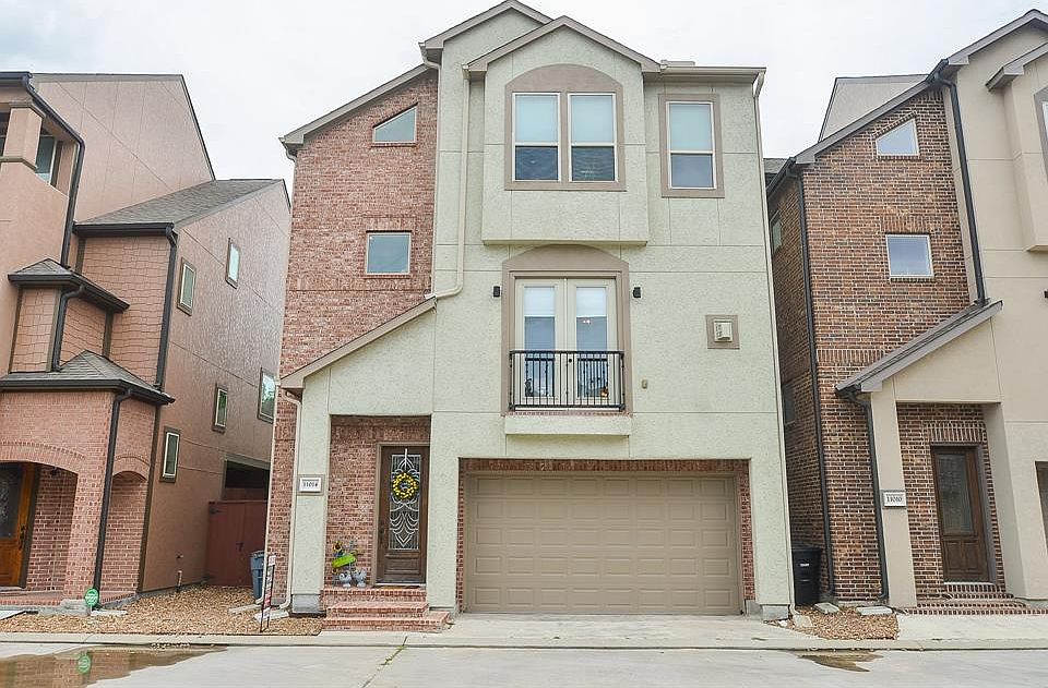 1st image of 11014 Upland River Dr