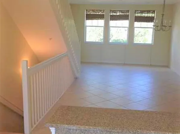 690 Amador Ln, West Palm Beach, FL