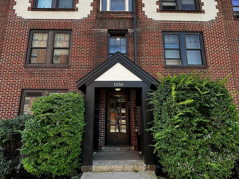 1064 Kenmore Ave #11 — Photo 1