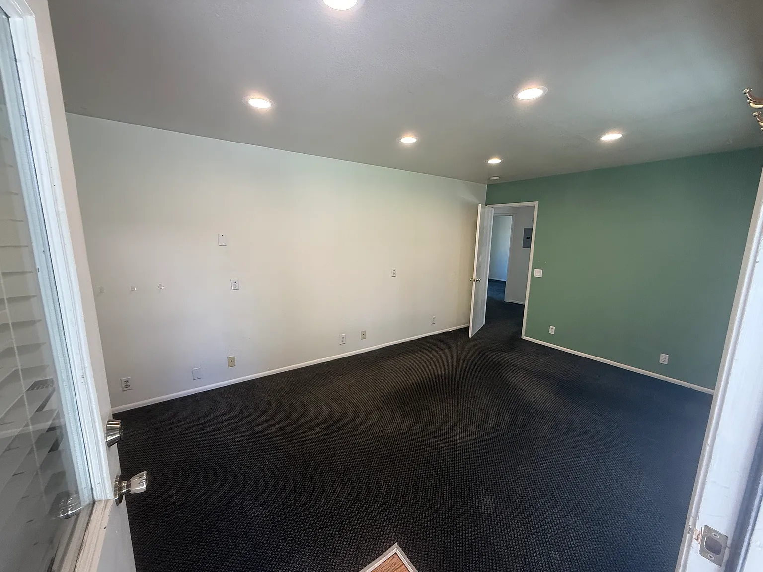 2 bed, $2,400 — Photo 3