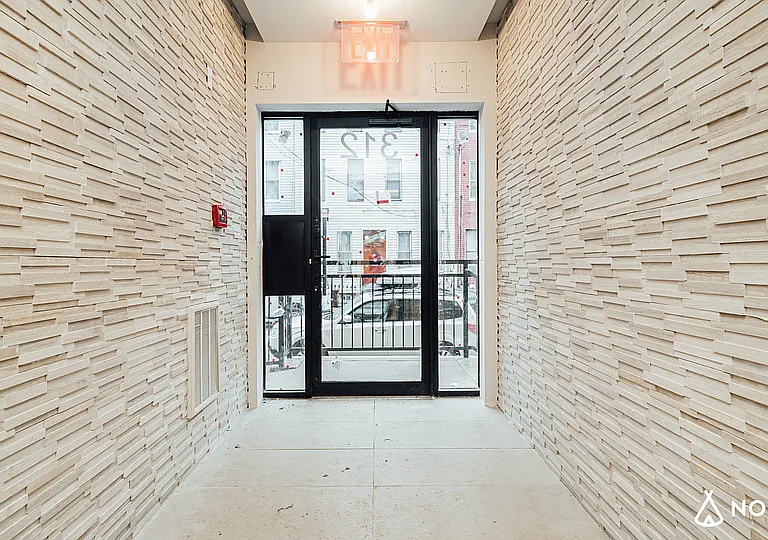 312 Devoe St #1B — Photo 11