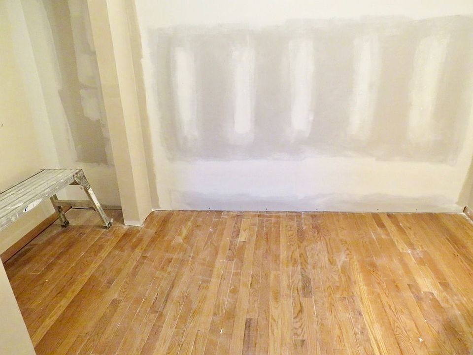 2nd image of 588 6th Ave APT 2R