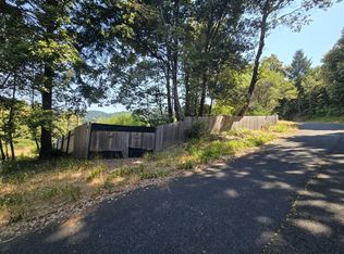 175 Walker Way, Whitethorn, CA 95589