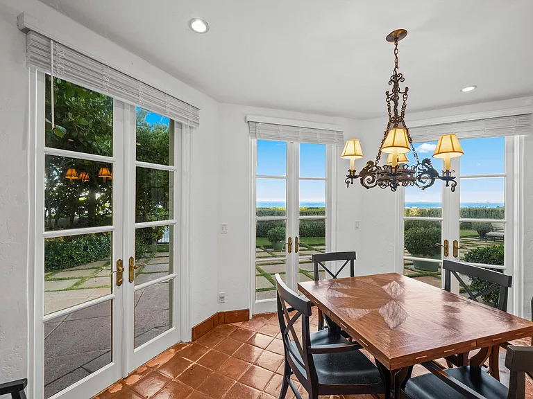 240 N Ocean Blvd — Photo 16