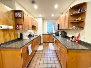 96 Gainsborough St Unit 103W, Boston, MA 02115
