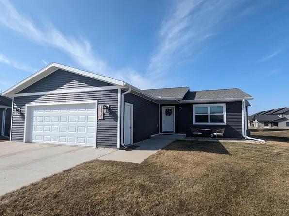 1265 8th Ave NE, Sioux Center, IA 51250