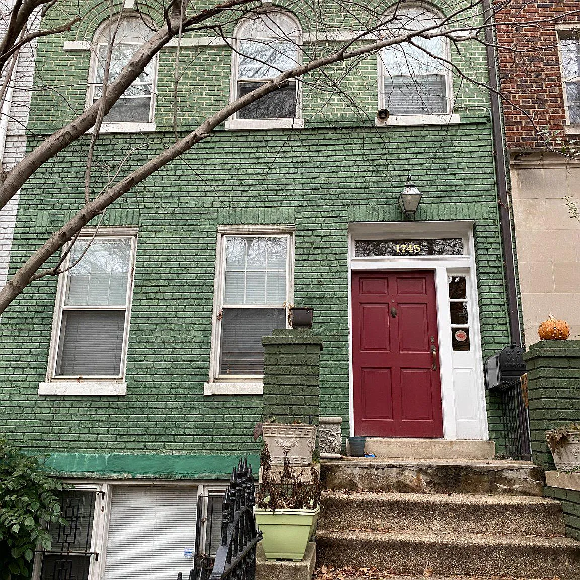 3 bed, 2.5 bath, 3553 sqft, $5,100 — Photo 3