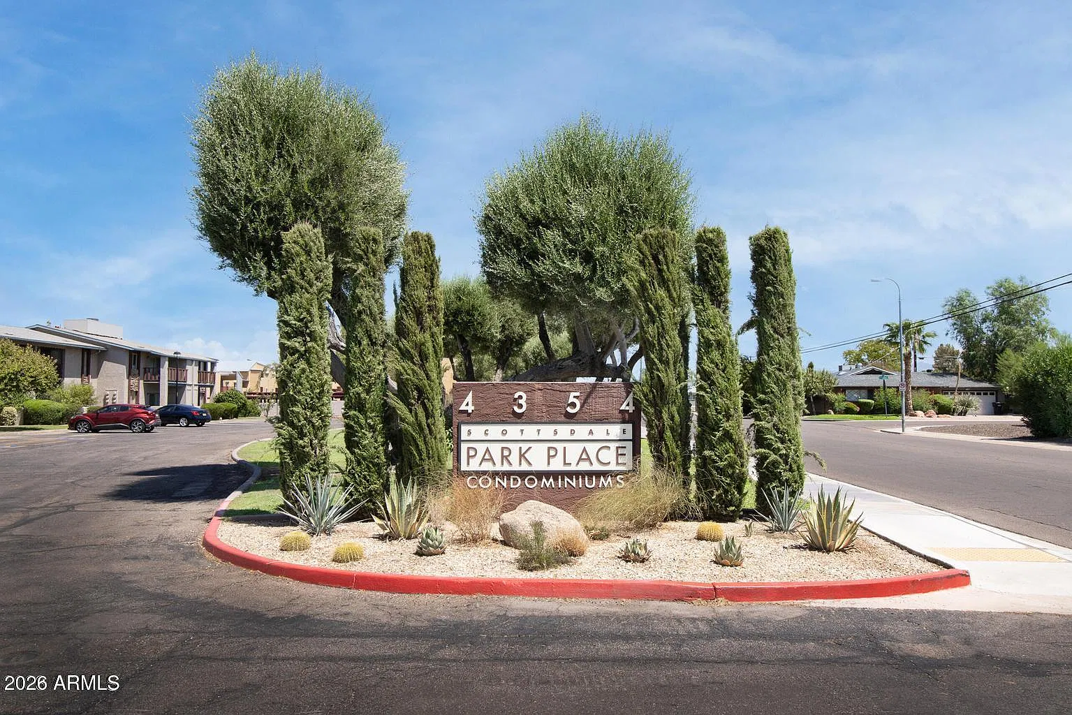1 bed, 1.0 bath, 790 sqft, $1,400 — Photo 2