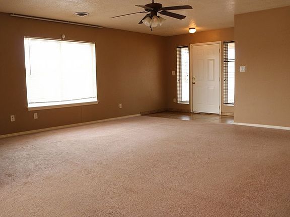 2nd image of 2721 Parque De Oeste Dr
