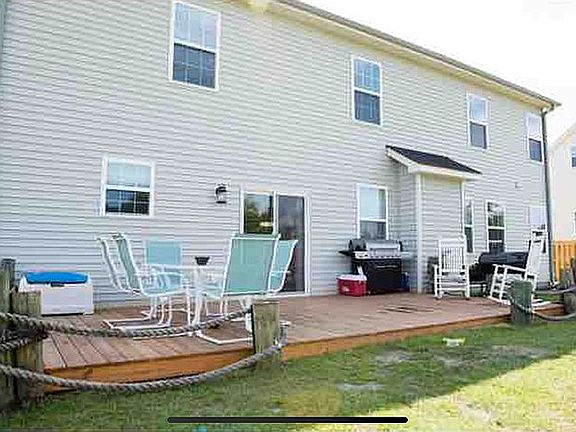 3rd image of 1427 Hammocks Beach Rd