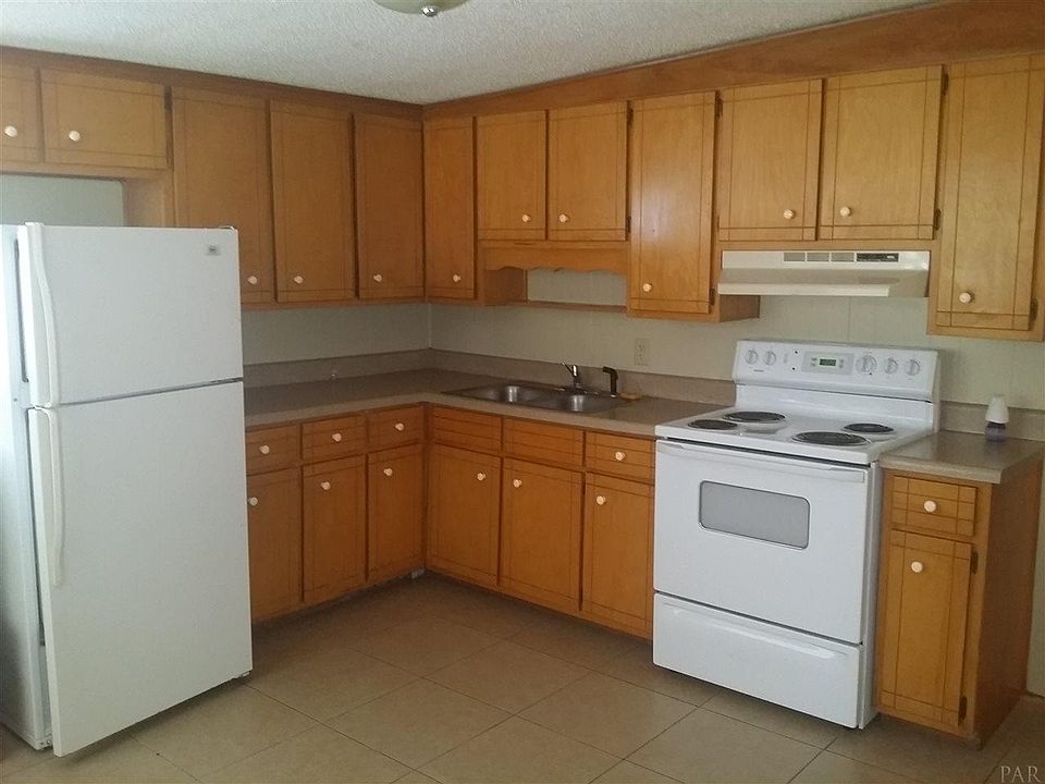 2nd image of 1000 Arden St #A