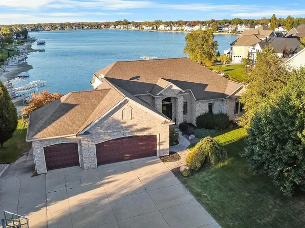 1757 Van Buren St, Hudsonville, MI 49426