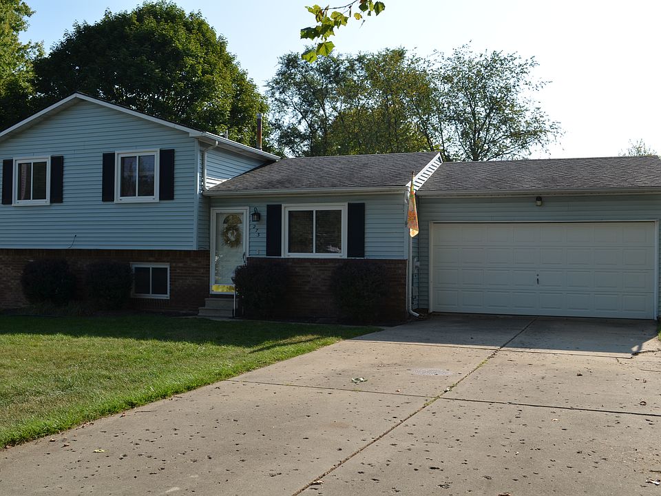 1st image of 273 Woodlake Dr