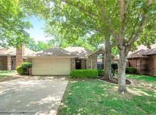 2733 Muse St, Fort Worth, TX 76112
