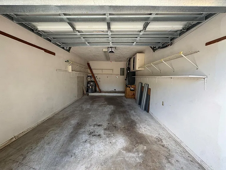 6841 Pembroke Rd #5 — Photo 25