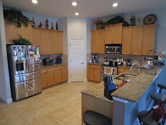 4th image of 592 Chestwood Chase Dr