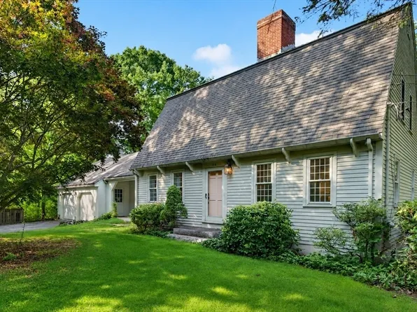 36 Woodland Rd, Andover, MA 01810