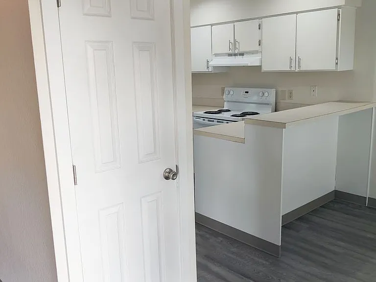 Pepper Tree Village Apartments — Photo 40