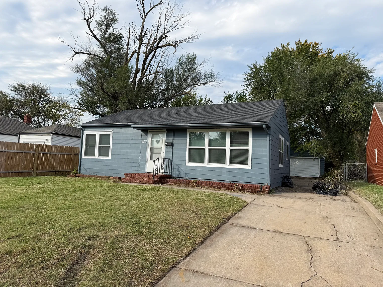 2 bed, 924 sqft, $995 — Photo 3