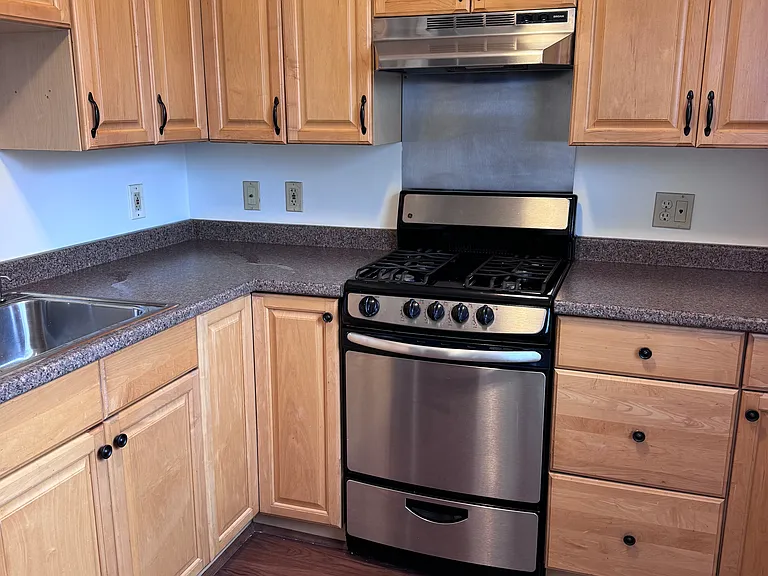 3029 Bon Air Ave — Photo 15