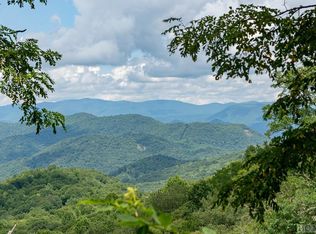 333 Nuthatch Dr, Cullowhee, NC 28723