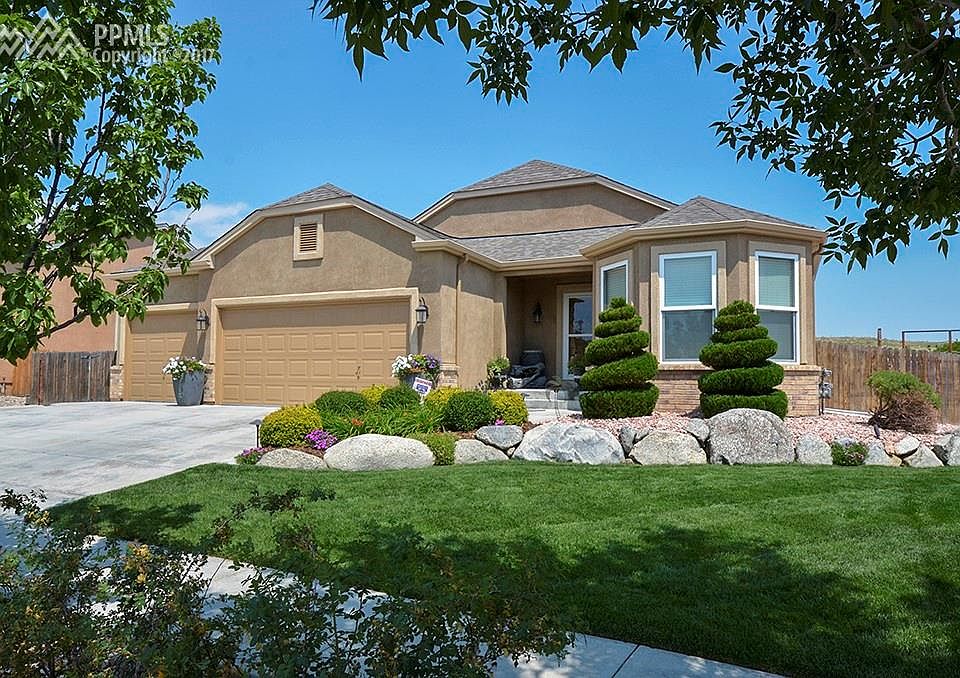 Beautiful Ranch Home with Impeccable Landscaping!