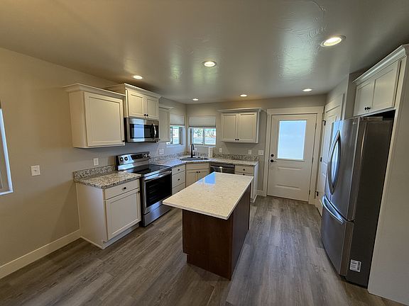 3rd image of 3330 Winchell Ln #1