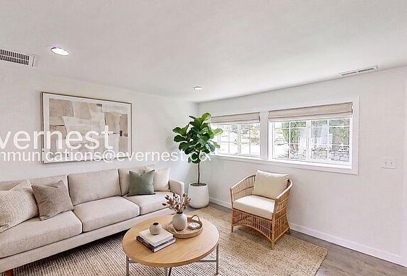 4th image of 3930 NE 6th Pl