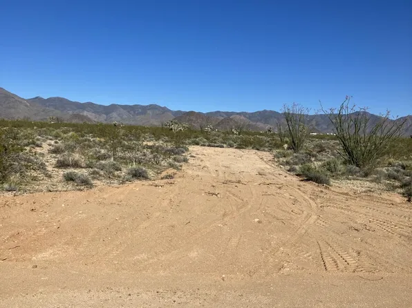 12 S Sherry Rd, Yucca, AZ 86438