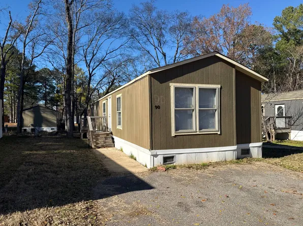 271 Harmony Dr #90, Bessemer, AL 35020