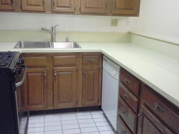 5th image of 132 S Adams St #2