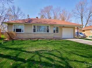 4312 Crestwood St, McHenry, IL 60050