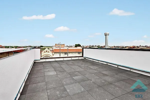 Rented by EXR | media 20