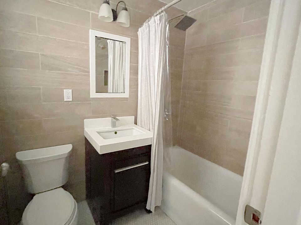 1st image of 2380 Washington St #3