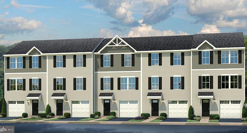 1st image of 416 Sitka Spruce Ln
