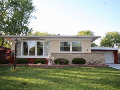 277 May Ct, Chicago Heights, IL, 60411