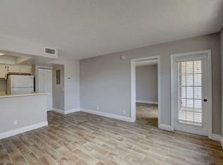 738 Executive Center Dr APT 15, West Palm Beach, FL 33401