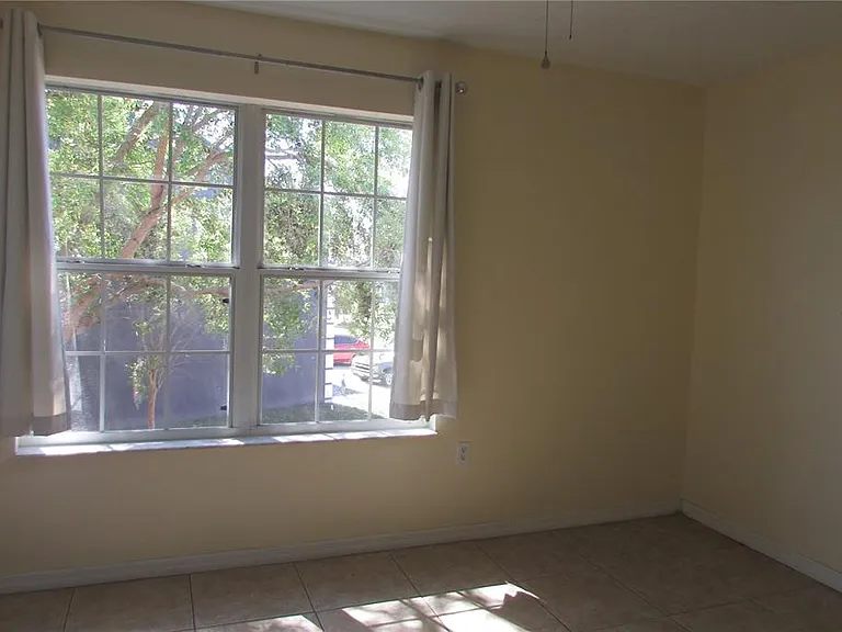 261 Autumn Ln #4 — Photo 13