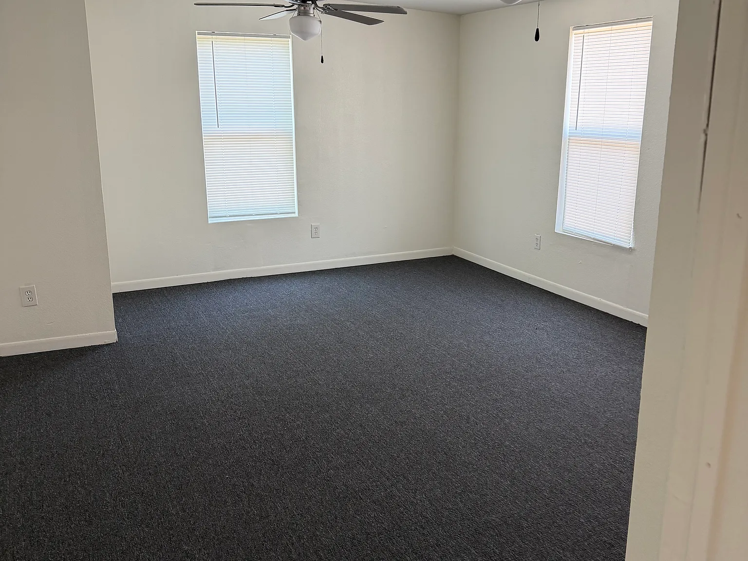 2625 Elizabeth St — Photo 3